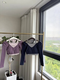 灰尘多介慎拍。潮牌 辣妹运动长袖 跑步瑜伽锻炼 露肩设计女士长T