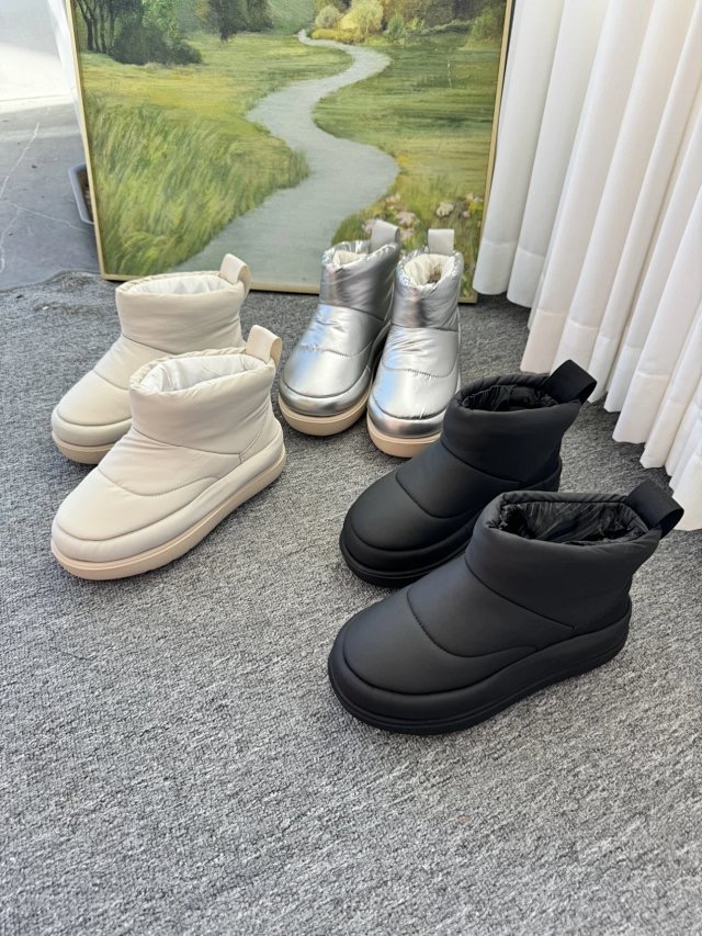 特！之前89俄罗斯 羊毛复古雪地靴防水厚底靴短筒加厚保暖女棉靴