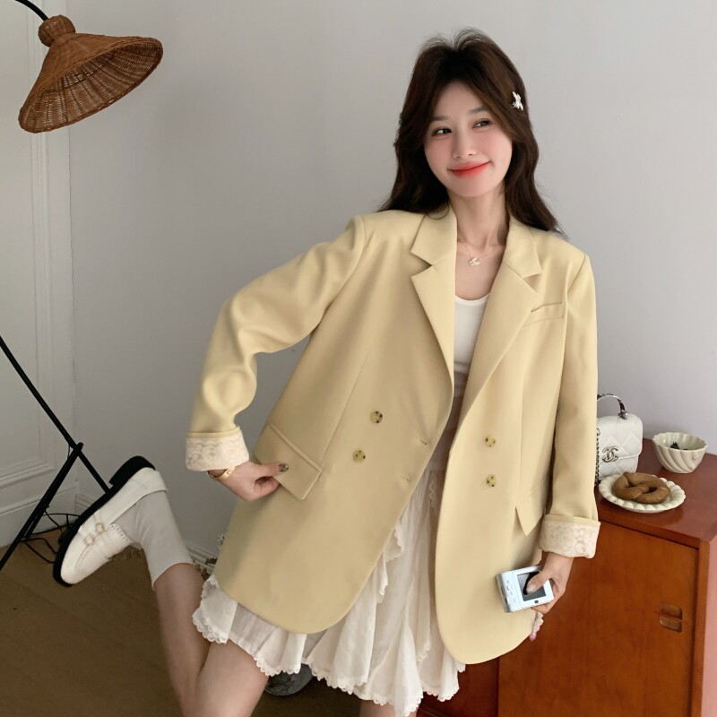 新款韩版精品长袖优质2026春季蕾丝拼接奶黄色西装短外套