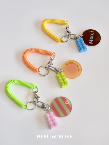 缤纷原创挂件亚克力钥匙扣