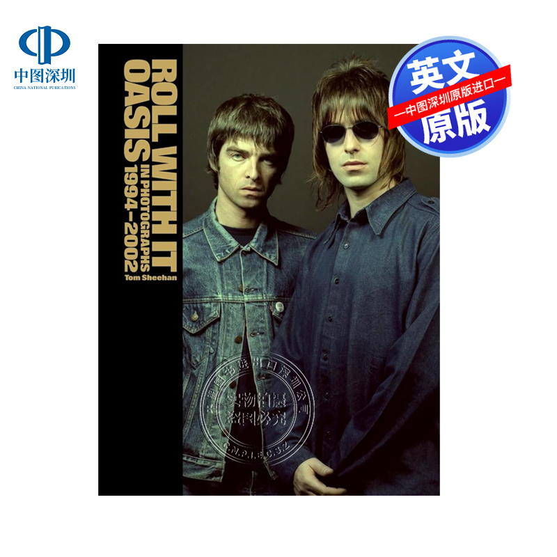 英文原版 与它同行 1994-2002年绿洲乐队摄影照片故事 精装艺术书 Roll With It: Oasis in Photographs摇滚乐团编年史画册