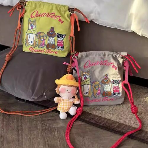 日本代购ballchain刺绣迷你斜跨小包包夏季潮流百搭钥匙零钱包女