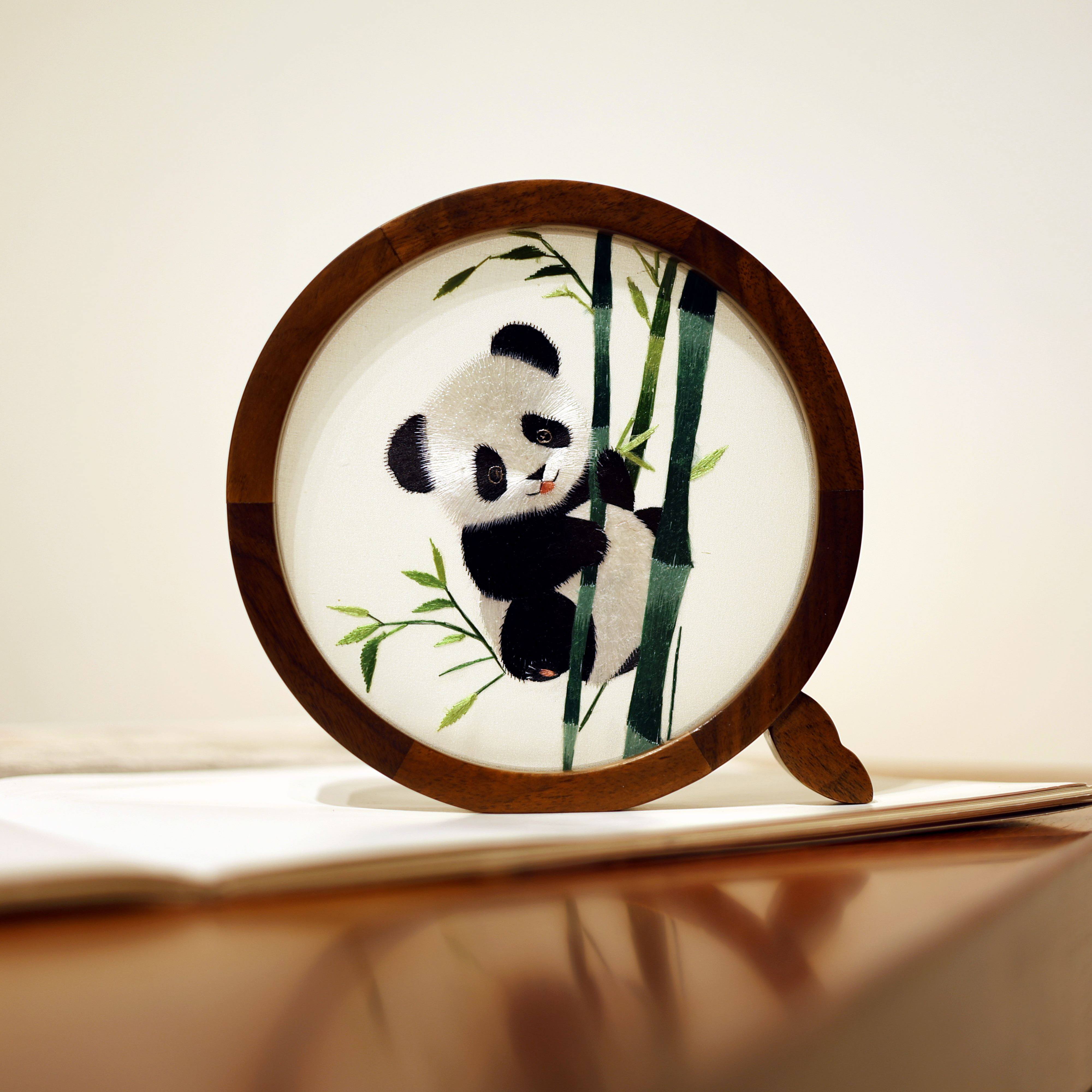 苏绣熊猫胡桃木双面刺绣小摆件苏州桌面新中式摆台中国风非遗礼品,特色手工艺,刺绣,淘宝优惠券,粉丝福利购,淘宝优惠卷