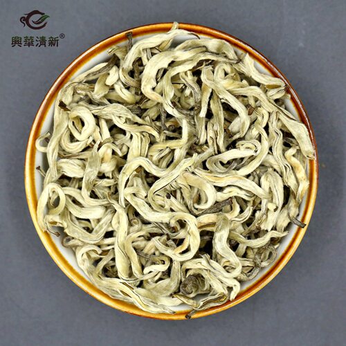 厂长亲制八窨茉莉花茶龙飞白雪
