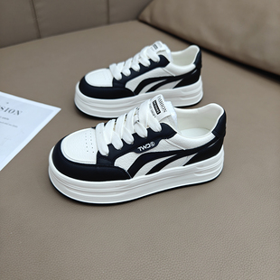 爆款厚底真皮小白鞋女2025新款增高小个子超火学生超轻便百搭板鞋