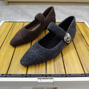 复古法式尖头棕色小皮鞋女2025新款魔术贴单鞋毛呢时装玛丽珍鞋女