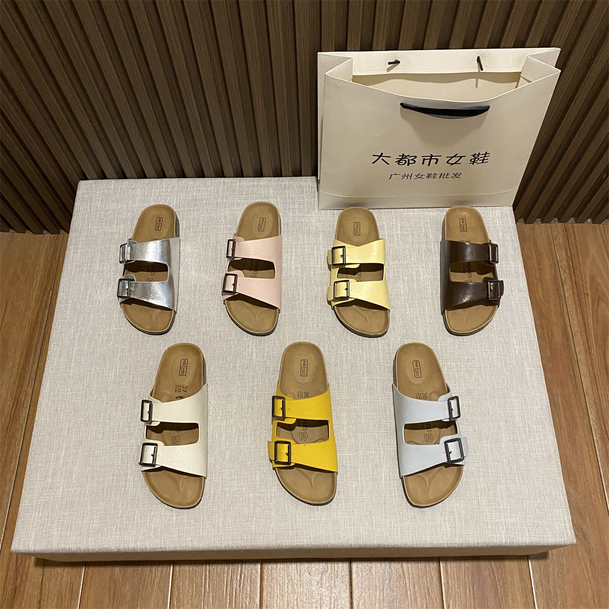 法式复古百搭平底一字扣带勃肯凉鞋女2025夏新款百搭软底拖鞋外穿