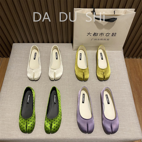 韩式分趾平跟软底一脚蹬豆豆鞋