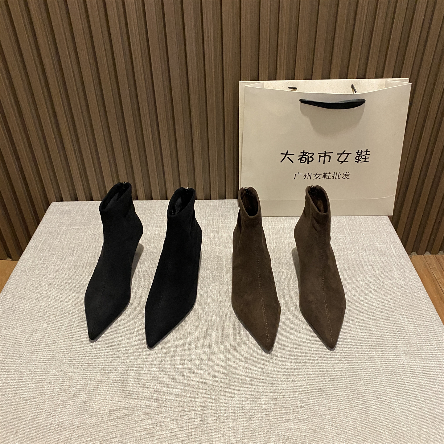 2025新款韩版尖头绒面弹力瘦瘦靴