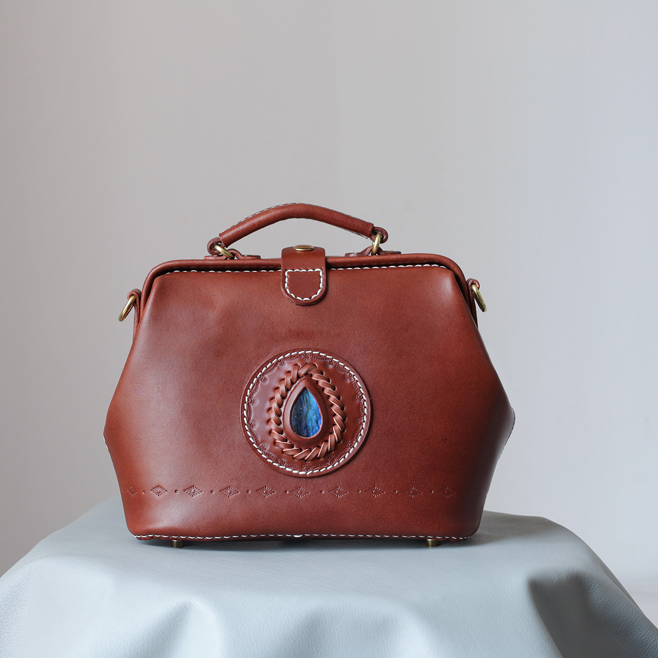 天使之眼 ｜复古医生包斜挎包 手提口金包 大号