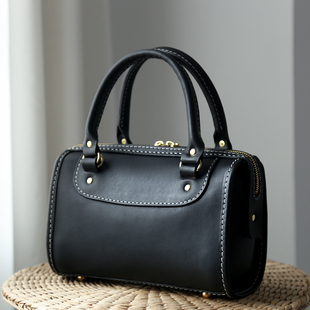 Nina 迷你波士顿包 Boston