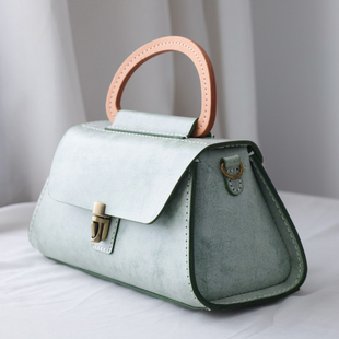 复古梯形斜挎包女士肩背包纯手工制作雾蜡牛皮咖啡色