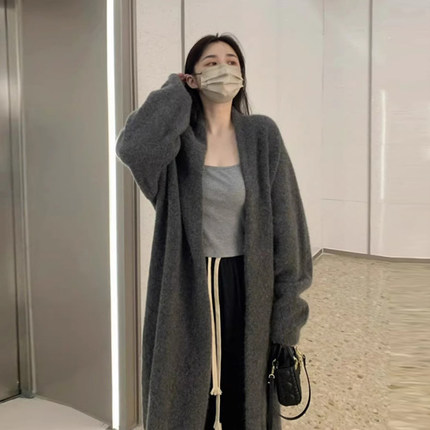 中长款过膝毛衣外套女秋冬温柔慵懒风加厚灰色高级感针织开衫大衣