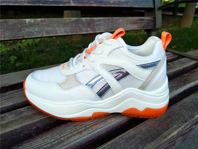 透气镂空赤足内增高休闲鞋