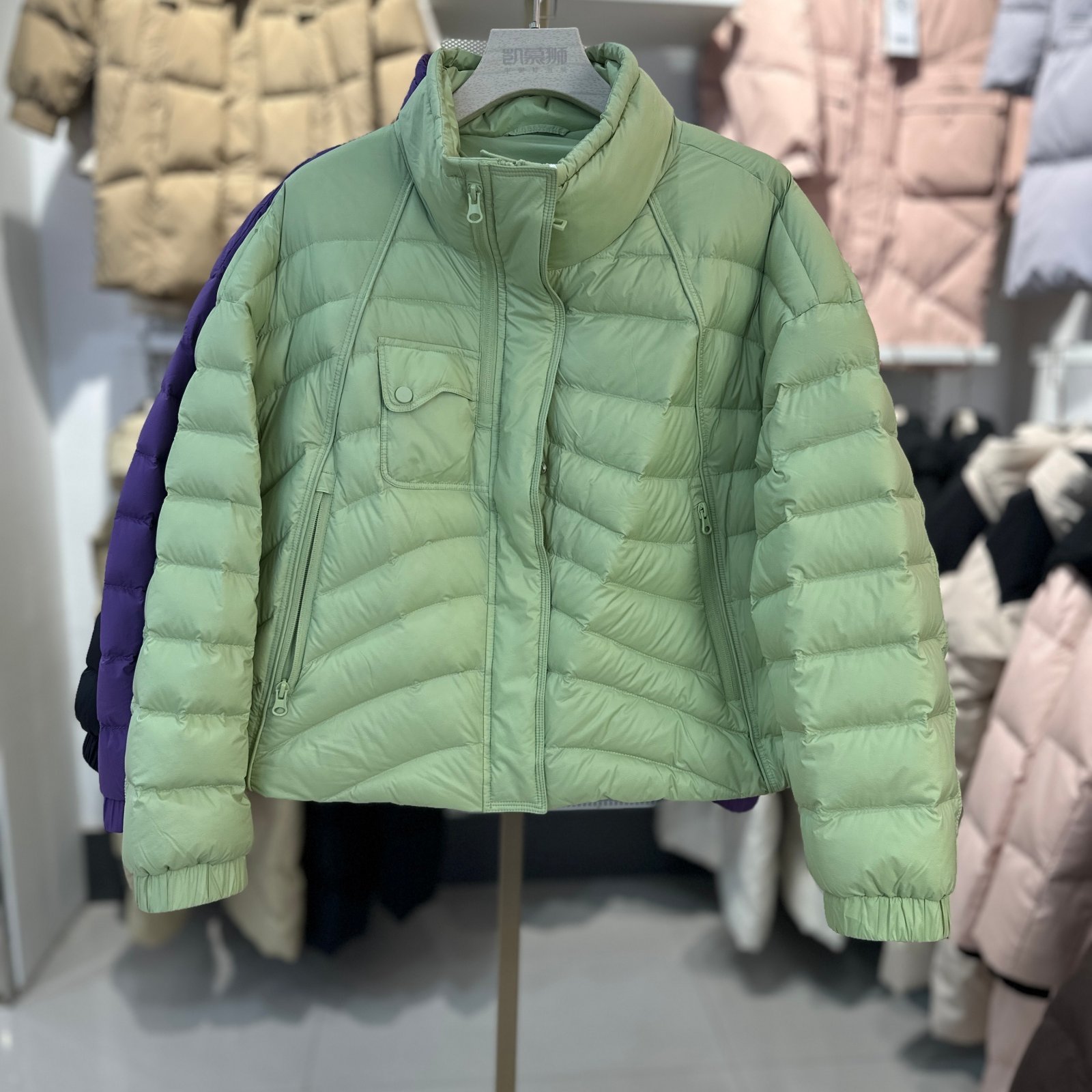 凯慕狮2025冬季新款羽绒服休闲轻薄90白鸭绒短款外套女KMS165027