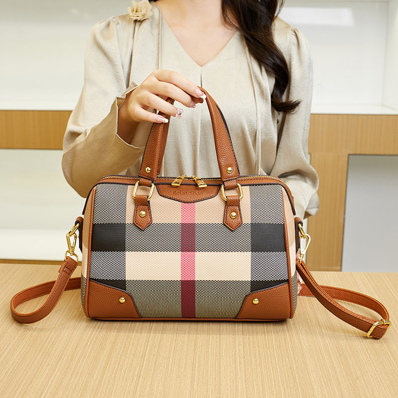 真皮包包女2025新款潮时尚高级感波士顿枕头女包单肩斜挎包手提包