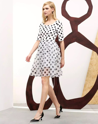 Eva Ouxiu伊华欧秀波点连衣裙2024夏季新款女装钻石领收腰长裙c25