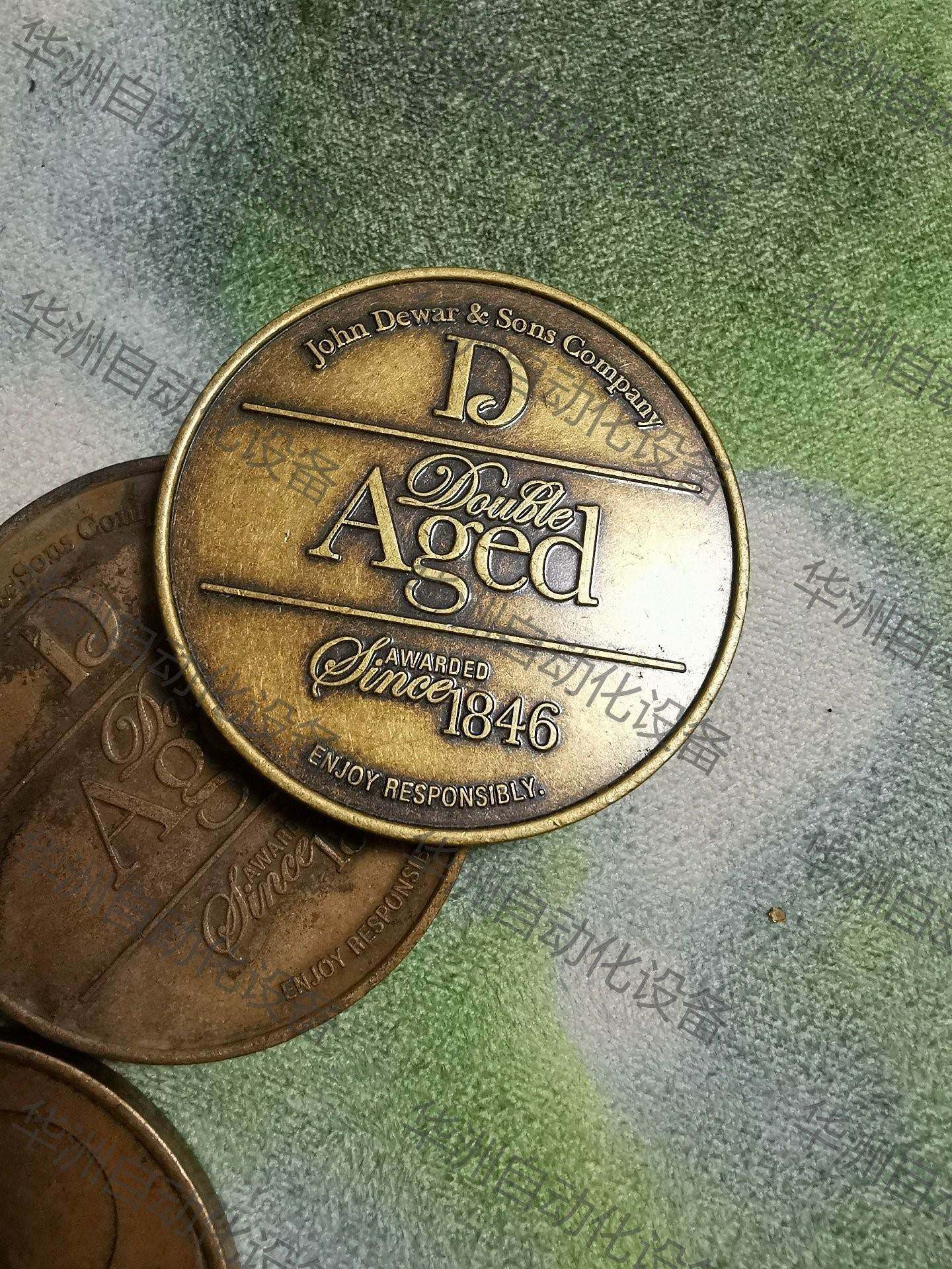 dewars帝王威仕忌,黄铜材质,做工看图,原装进口.难得收非实价