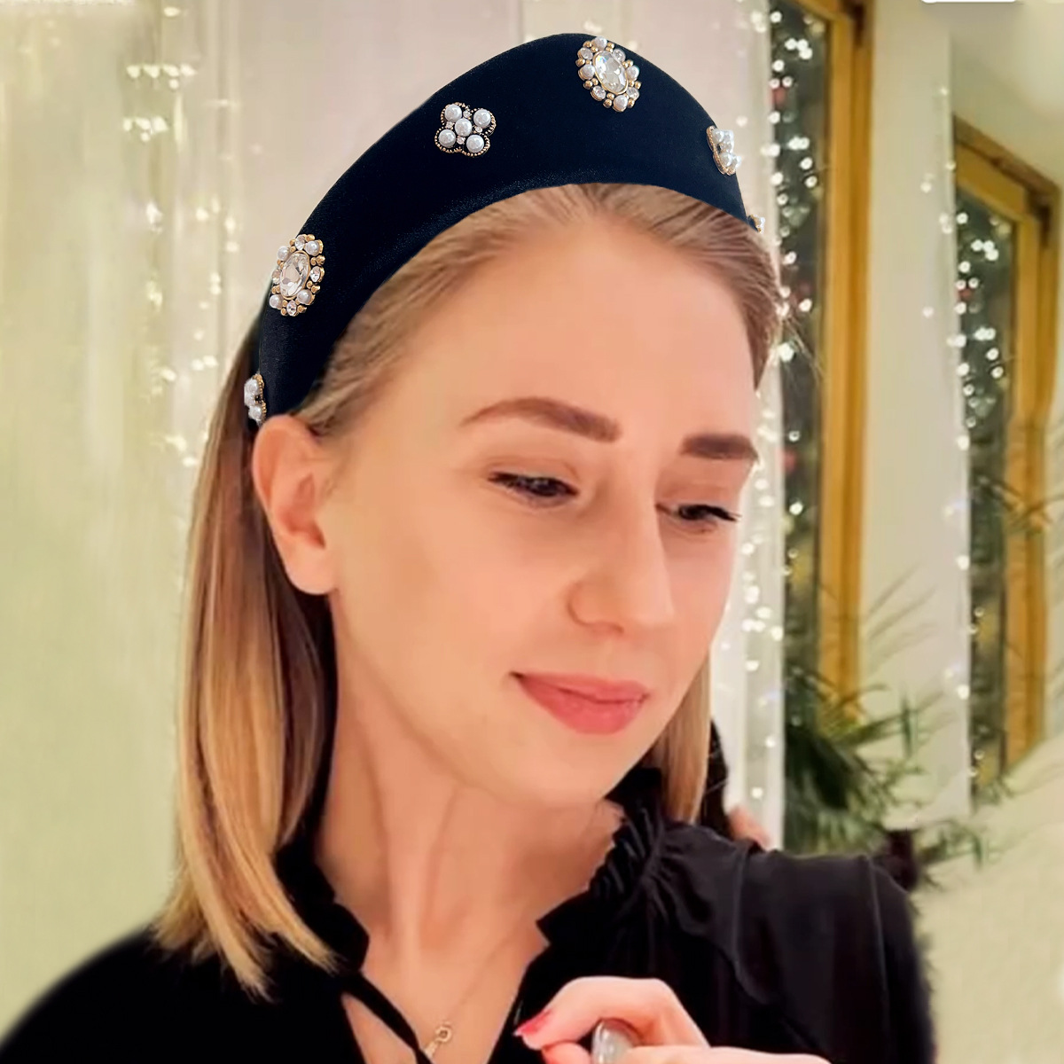 2025年新款英国王妃丝绒皇冠发箍女欧美复古发卡头箍