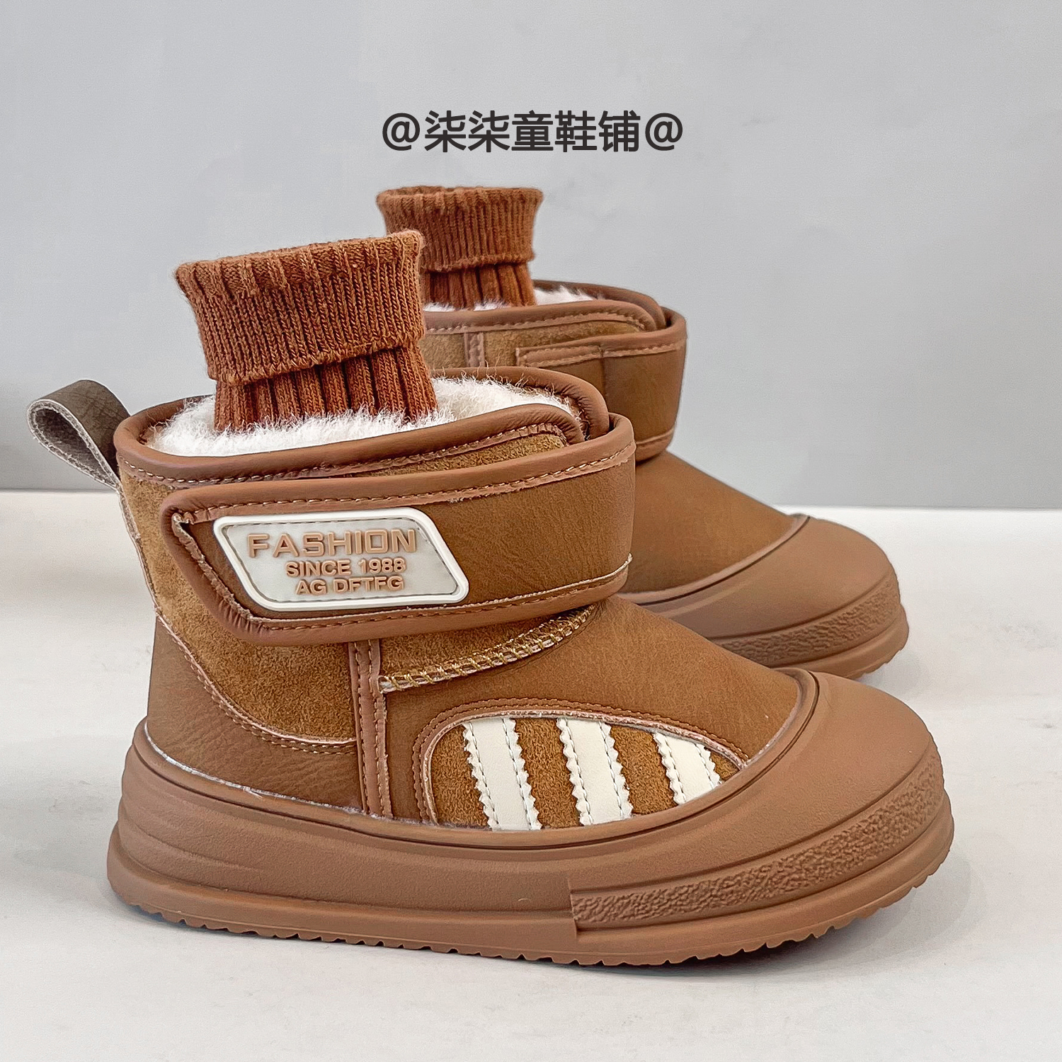小二推荐官网儿童雪地靴皮靴棉靴