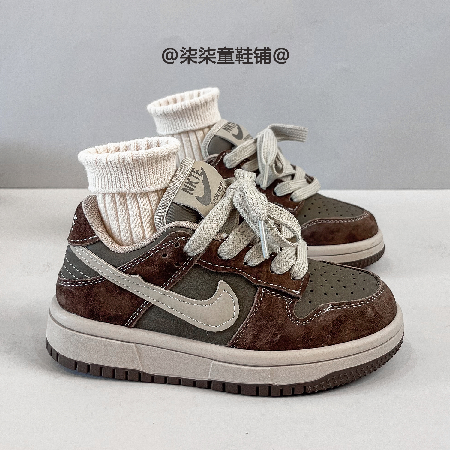 小二推荐官网儿童休闲运动鞋板鞋