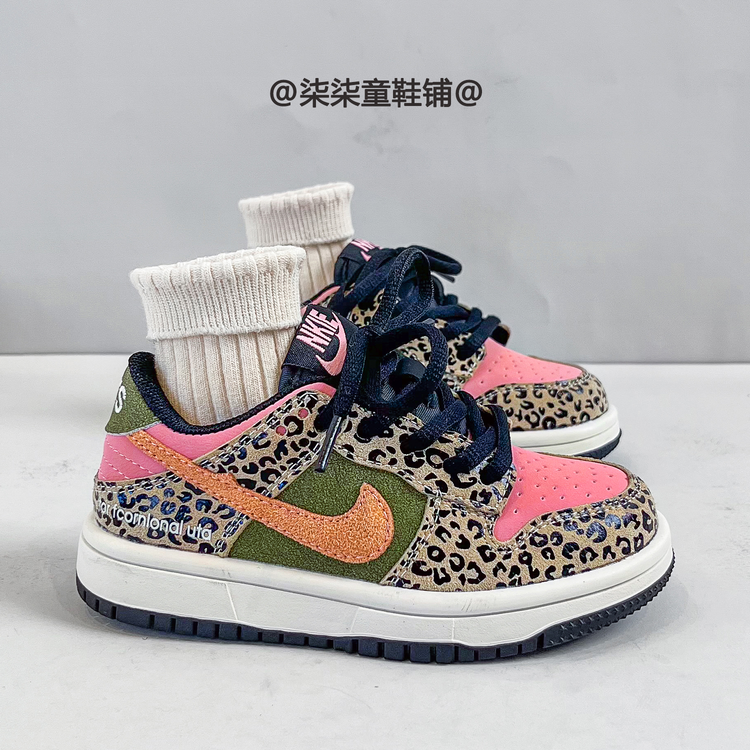 2025秋冬季真皮儿童运动鞋女童休闲板鞋男童豹纹休闲鞋户外跑步鞋