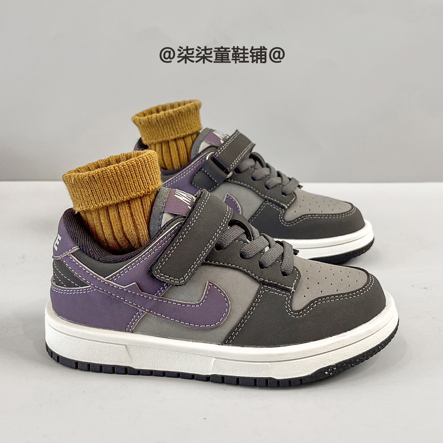 2025秋冬季新款儿童软底运动鞋男童休闲鞋低帮板鞋女童户外跑步鞋