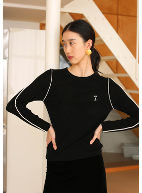 无有无印时髦黑色羊毛装饰白条圆领长袖修身针织衫上衣24310