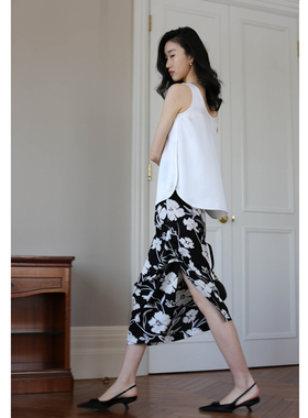 无有无印优雅黑白印花亮面醋酸不规则开叉中长款舒适半身裙24073