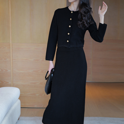 无有无印黑色羊毛a字型长款开叉显瘦半身裙M25148