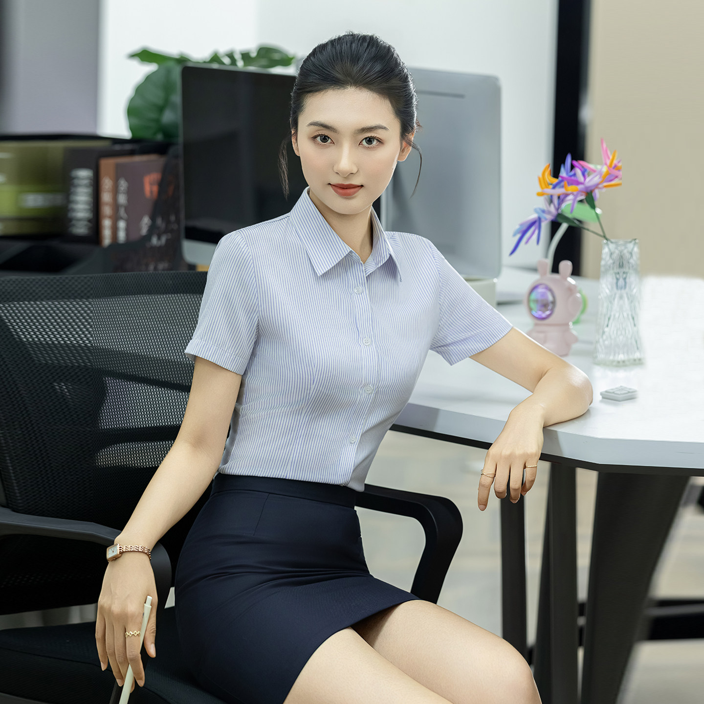2026夏季新款蓝色条纹衬衫女短袖职业正装通勤上班工作服免熨烫衬