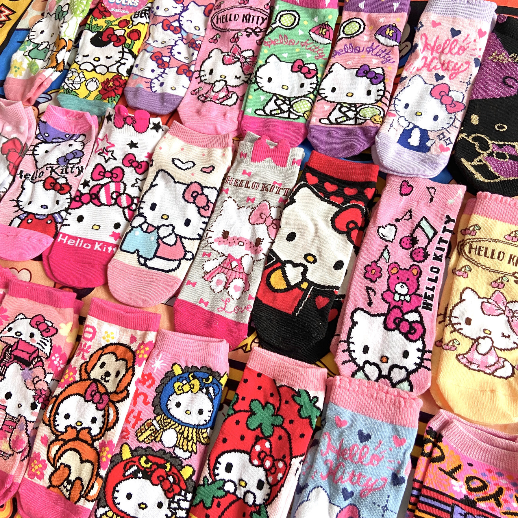 新品女款日系甜美HelloKitty凯蒂猫可爱卡通图案袜子短袜学生船袜