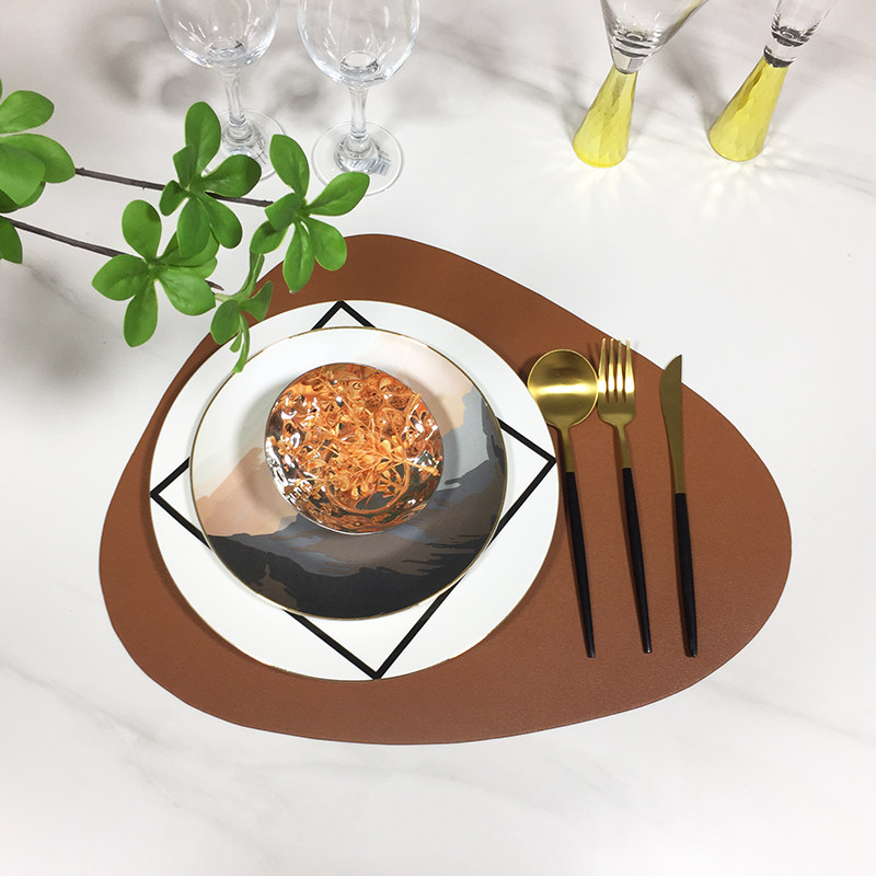 样板间餐具摆件软装展厅餐厅桌面几何餐盘棕色异形餐垫餐巾组合