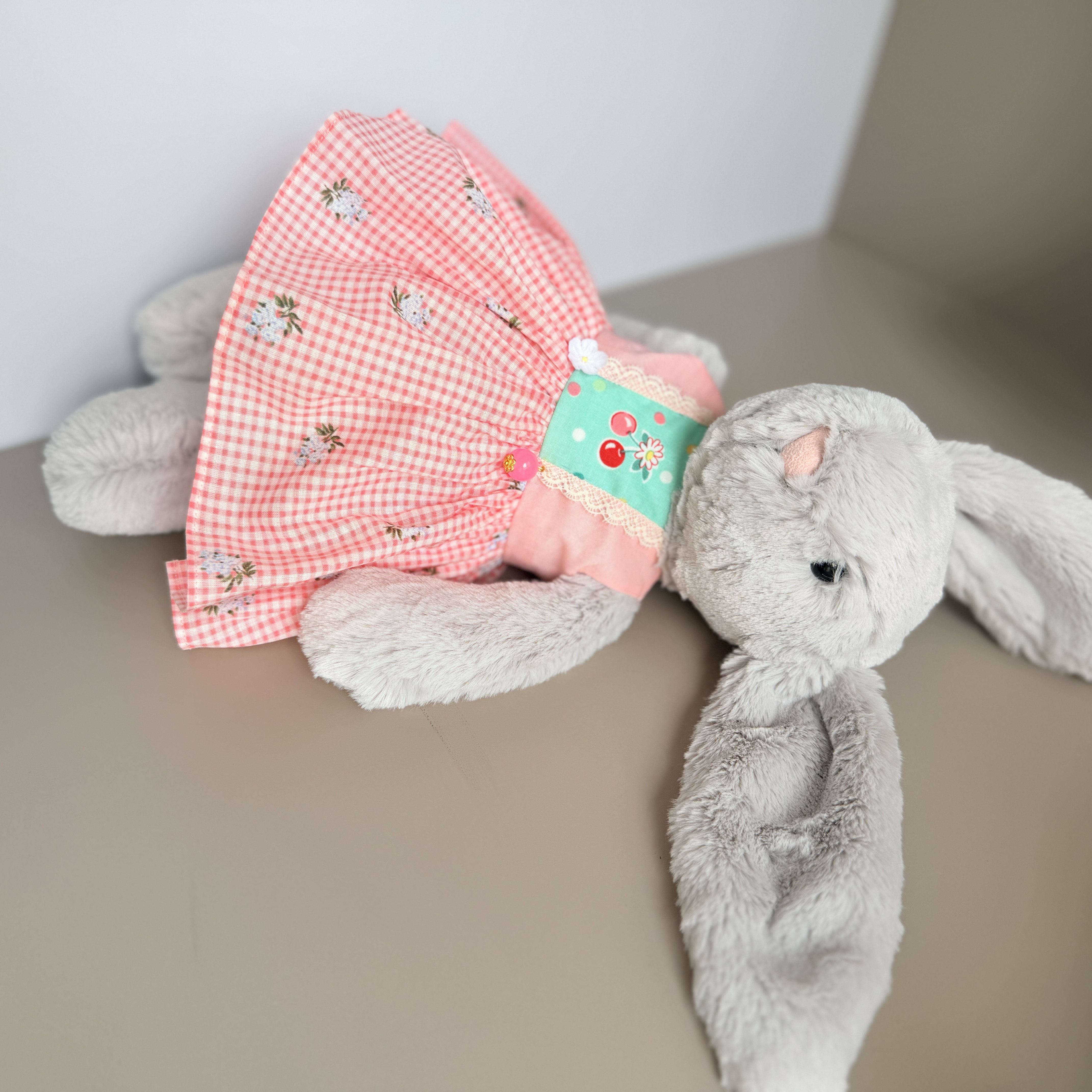 Jellycat中号害羞邦尼兔棉花娃娃/毛绒玩具娃