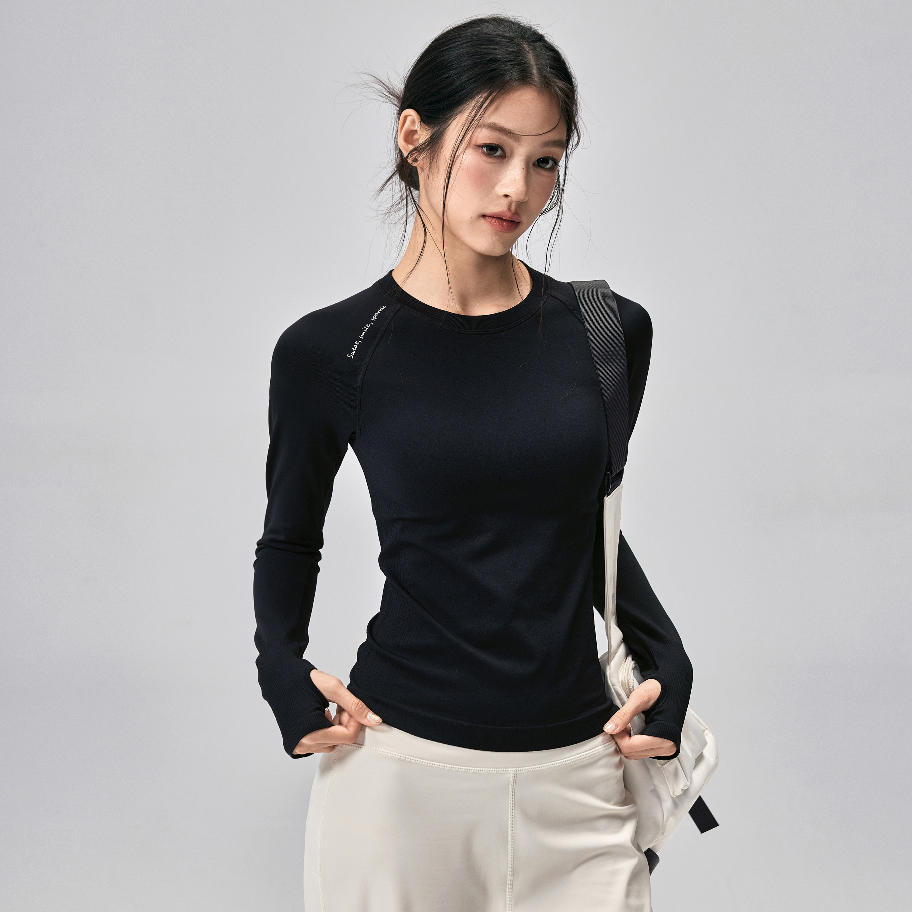 健身女孩带胸垫瑜伽服长袖速干修身普拉提训练打底跑步运动上衣秋