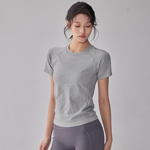 健身女孩圆领透气修身瑜伽服短袖