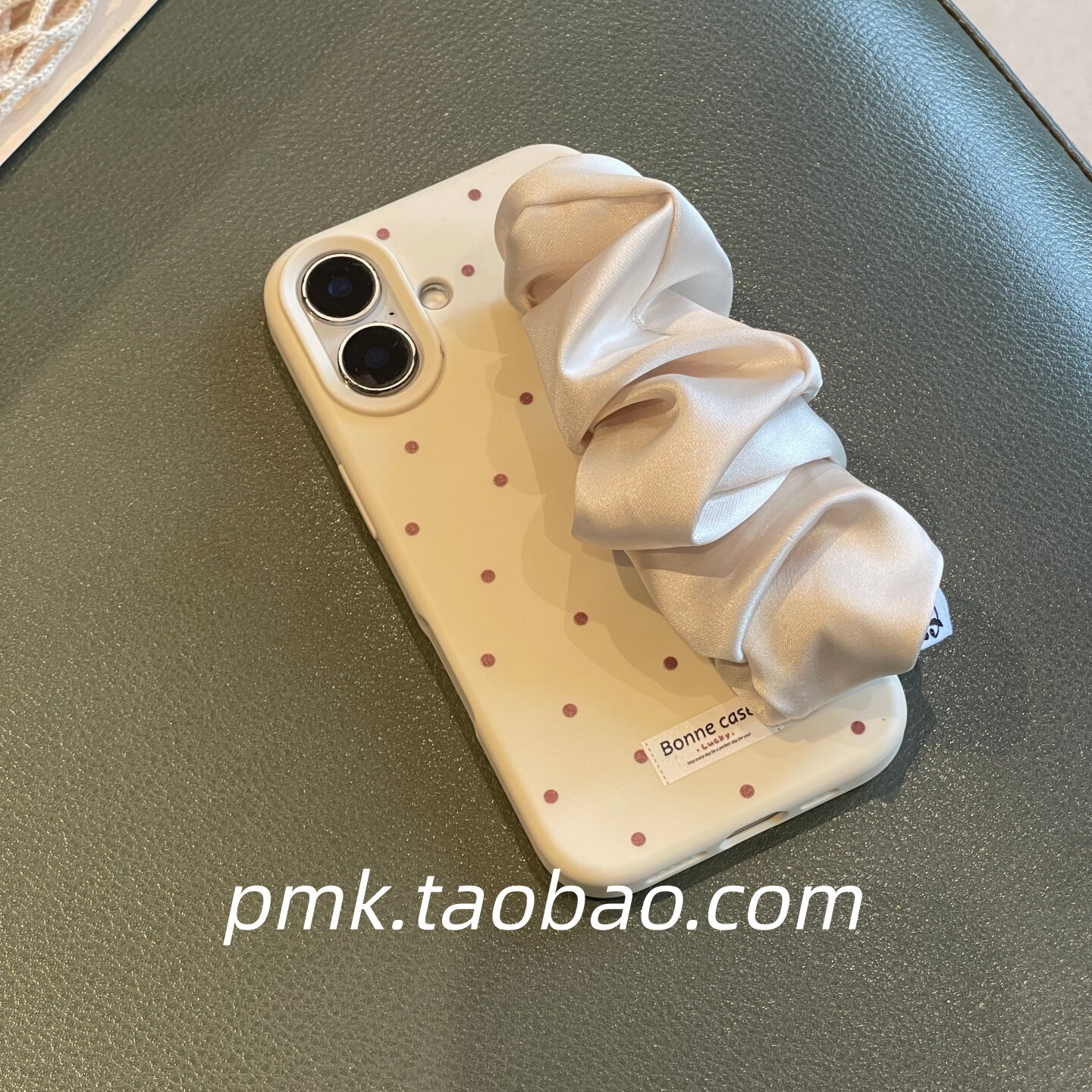 简约个性奶白小波点弹力丝巾手腕带17promax适用苹果16/15promax手机壳iphone13个性简约11防摔12便捷手提