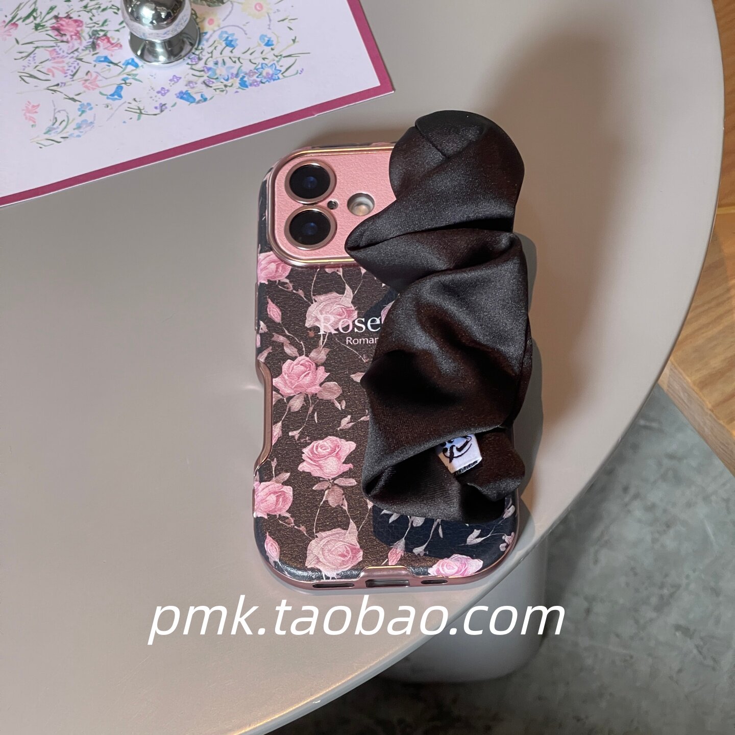 ins复古法式玫瑰花大视窗丝巾手腕带适用iPhone16promax便捷弹力手提苹果17手机壳13Promax褶皱15新14少女软