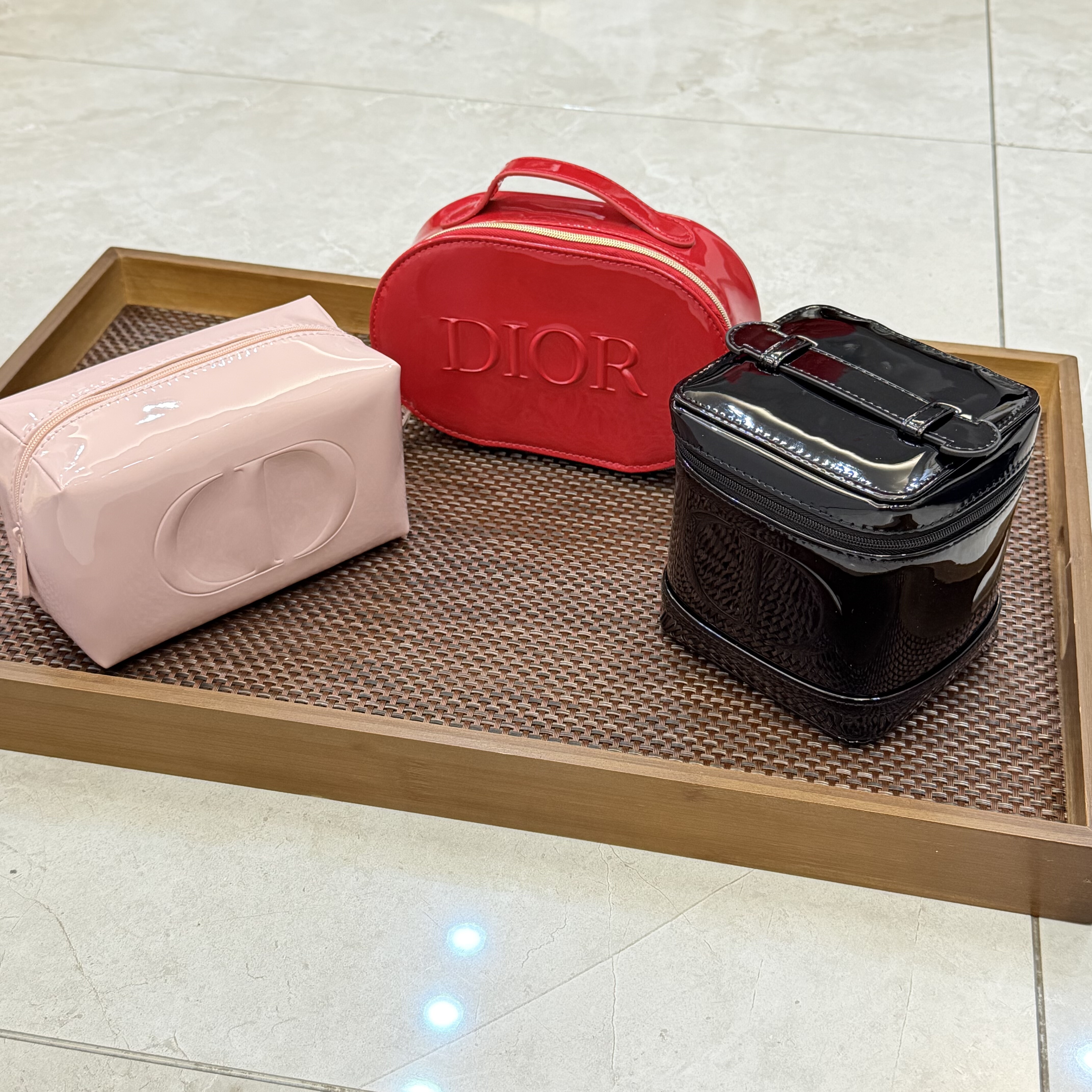 迪奥专柜正品 新款漆皮化妆包手提包收纳包洗漱包2026新款