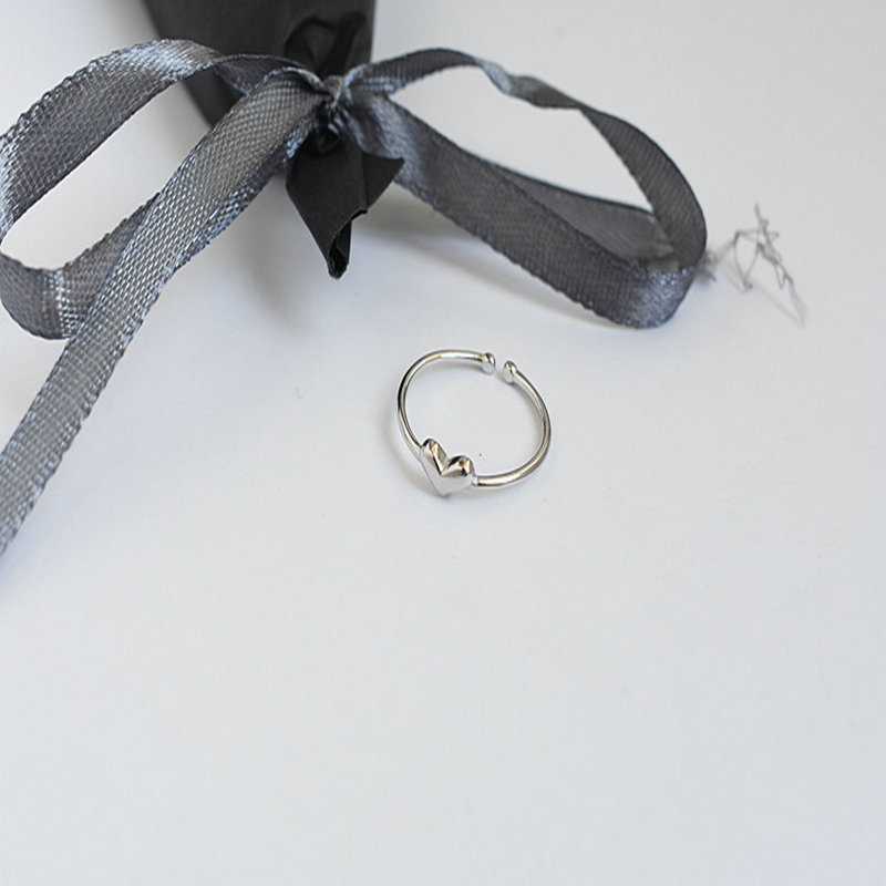 纯银小桃心百搭时尚风开口戒指