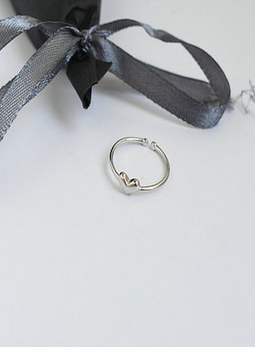 纯银小桃心百搭时尚风开口戒指