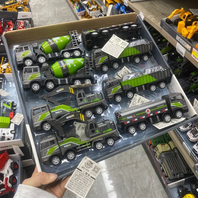 仿真儿童工程吊车挖掘机消防洒水压路机惯性玩具模型男孩地摊商场