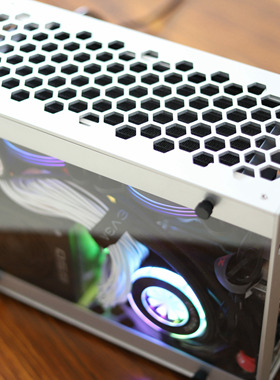 【现货】临界cp2全铝cnc240水冷itx迷你sfx机箱三槽显卡10升5060