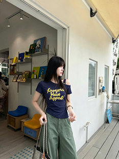 JIAYI美式复古辣妹不规则斜肩短袖t恤女夏季撞色字母印花露肩上衣