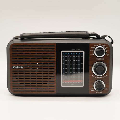 高颜值三波段收音机可插卡听歌