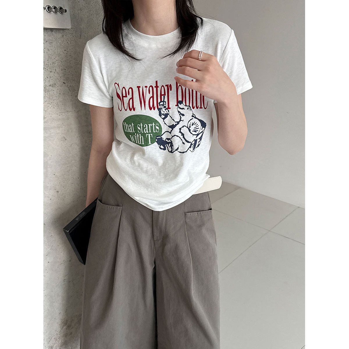 鹿西 小众卡通字母印花短袖26夏季新款修身显瘦短款上衣T恤 21051
