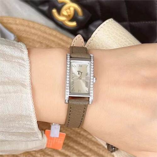 Mishali/米莉莎抖音爆款镶钻轻奢小香风金色简约复古法式女士手表