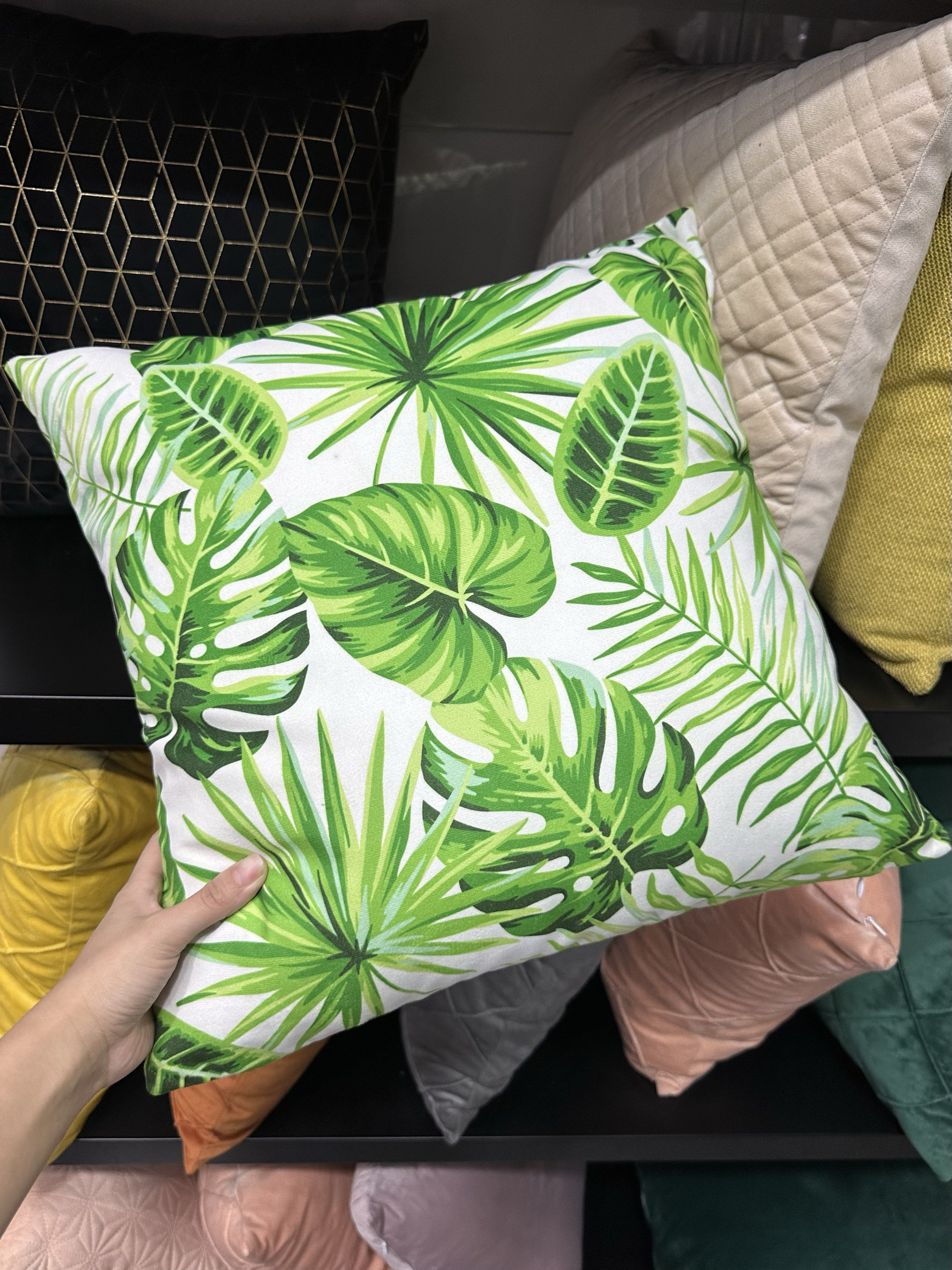 清外贸样品短毛绒树叶绿植龟背叶印花靠垫抱枕套沙发卧室客厅靠背