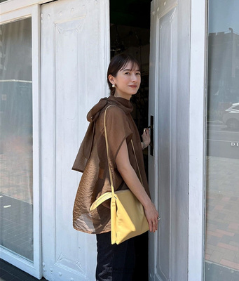 宽松范儿的无袖哦聚酯纤维