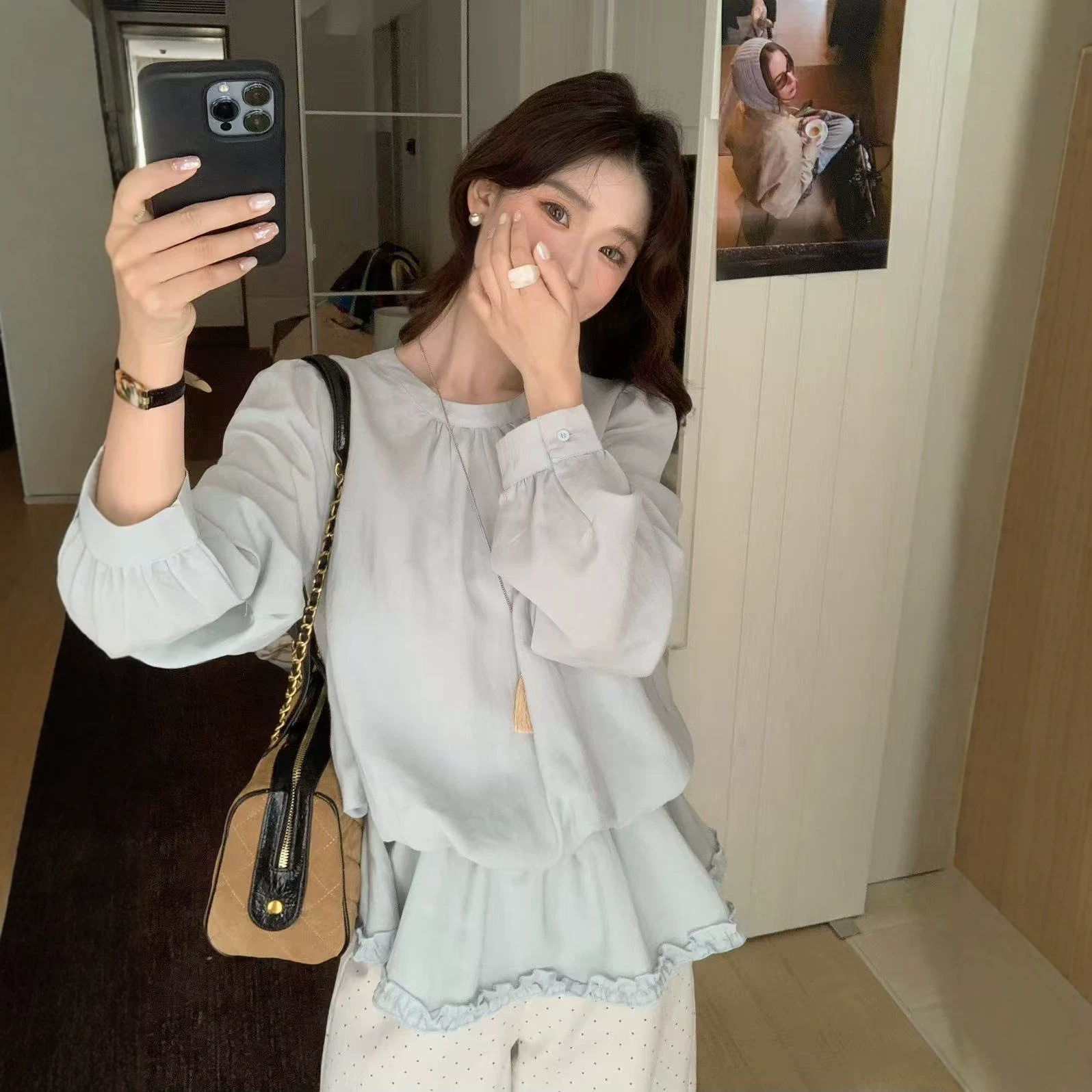 SUSAN 韩系褶皱收腰木耳边显瘦通勤小衫 木耳边下摆悄悄藏肉!